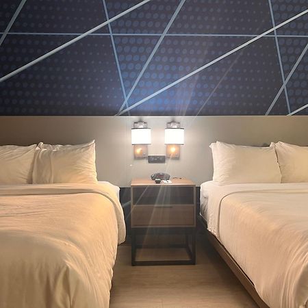 Comfort Suites Louisville Airport Экстерьер фото