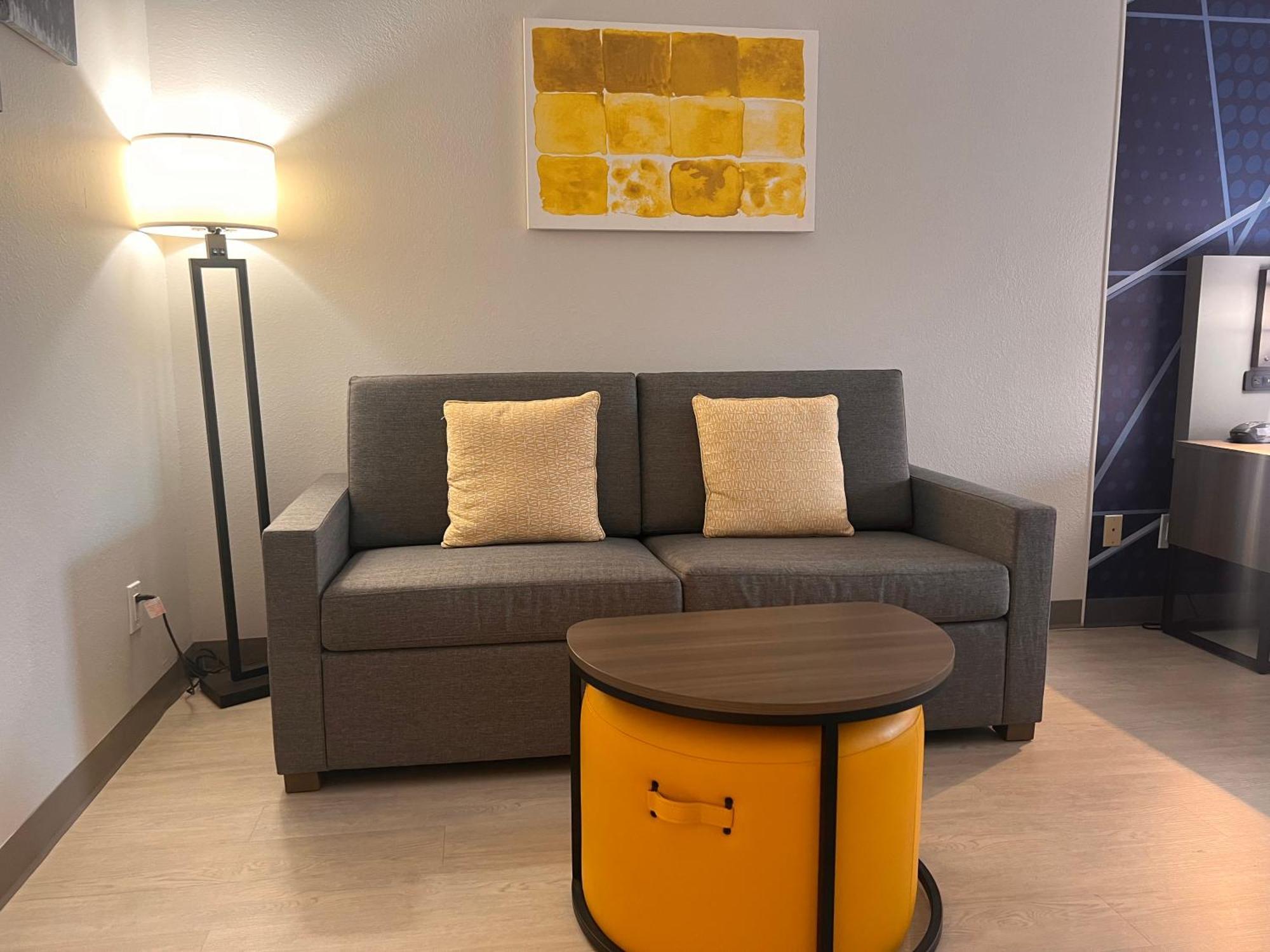 Comfort Suites Louisville Airport Экстерьер фото