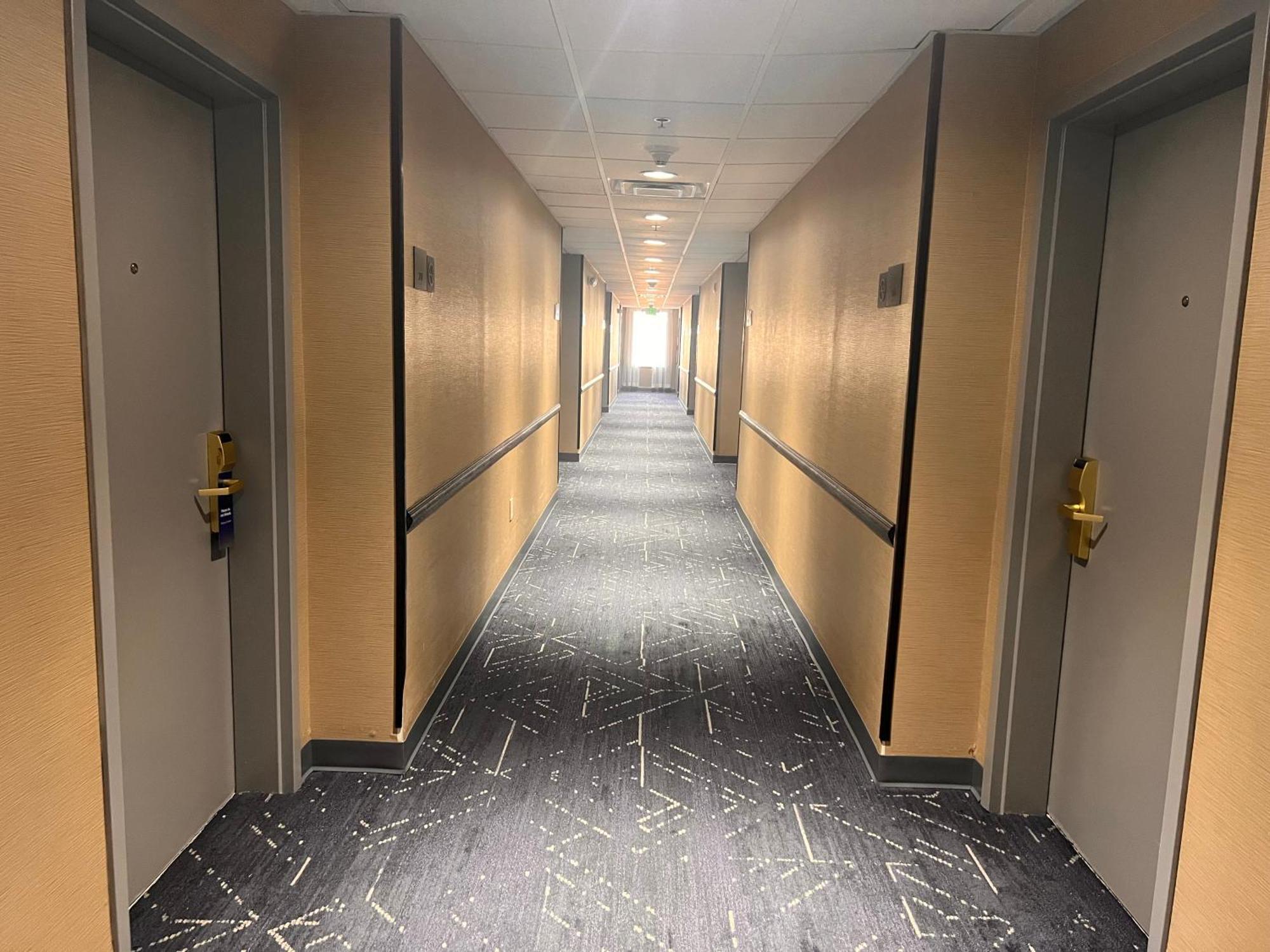 Comfort Suites Louisville Airport Экстерьер фото