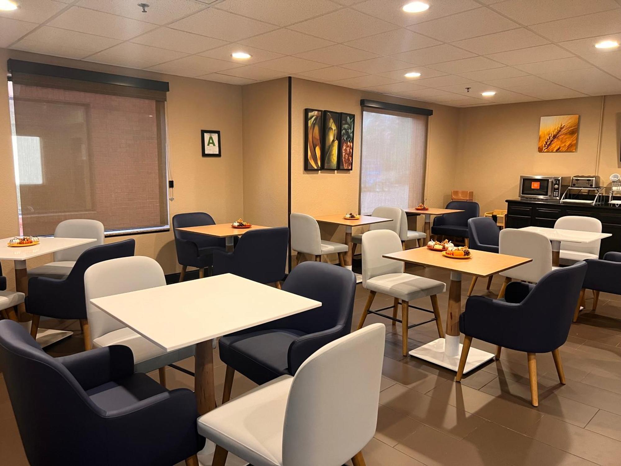 Comfort Suites Louisville Airport Экстерьер фото