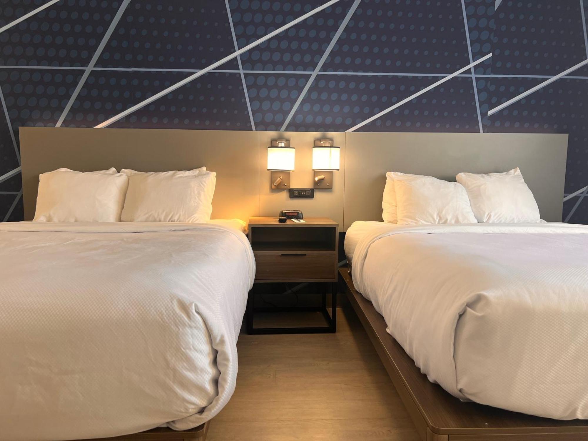 Comfort Suites Louisville Airport Экстерьер фото