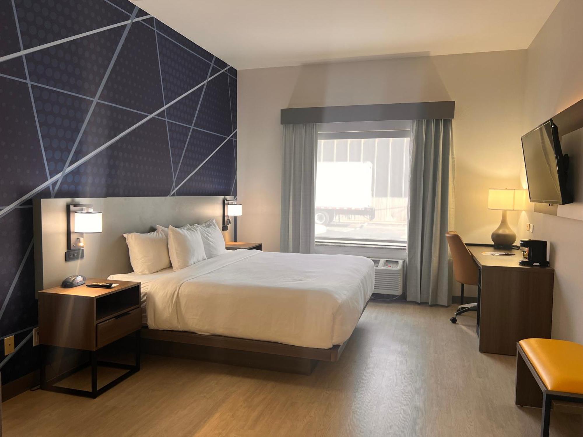 Comfort Suites Louisville Airport Экстерьер фото