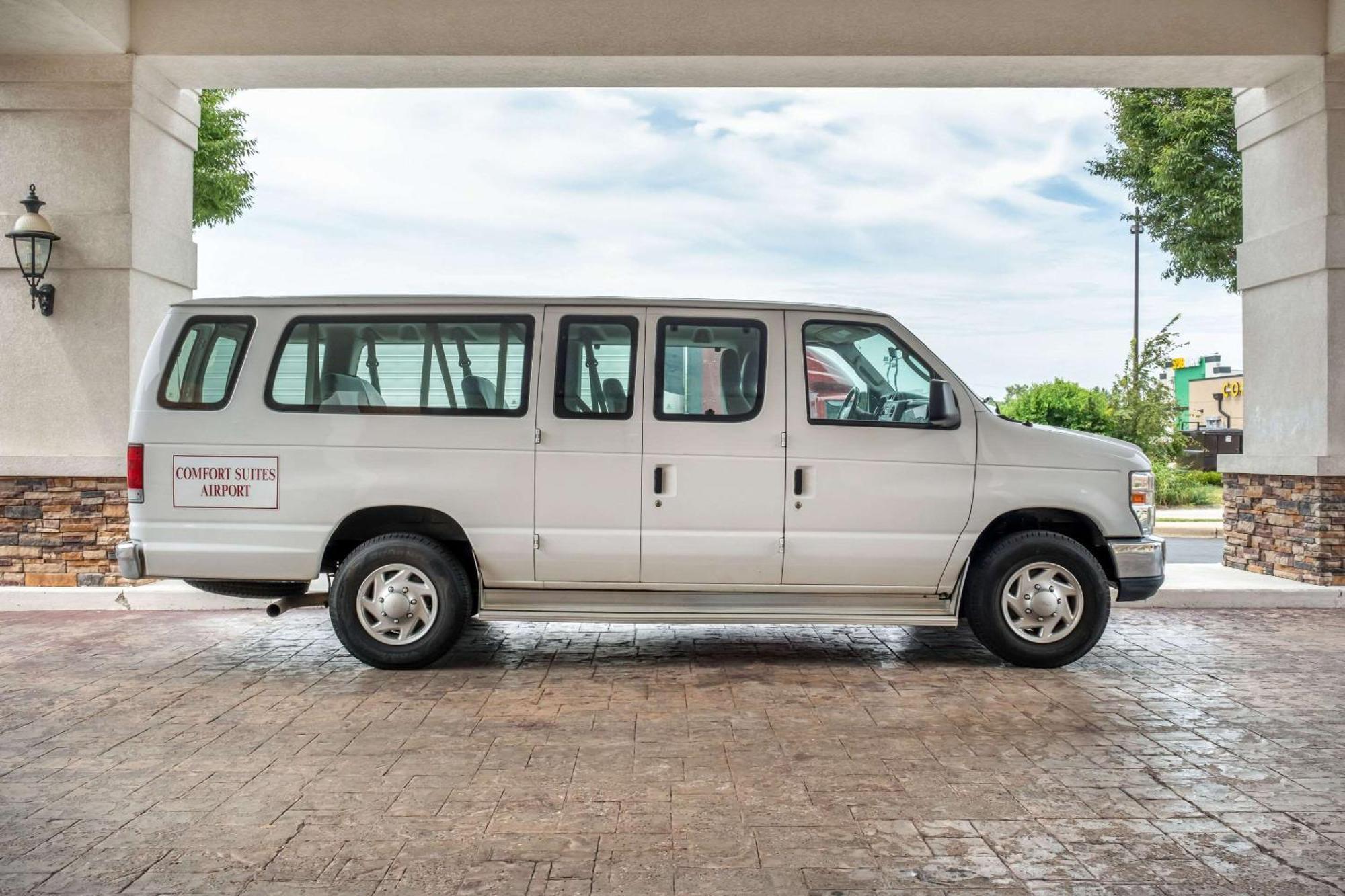 Comfort Suites Louisville Airport Экстерьер фото