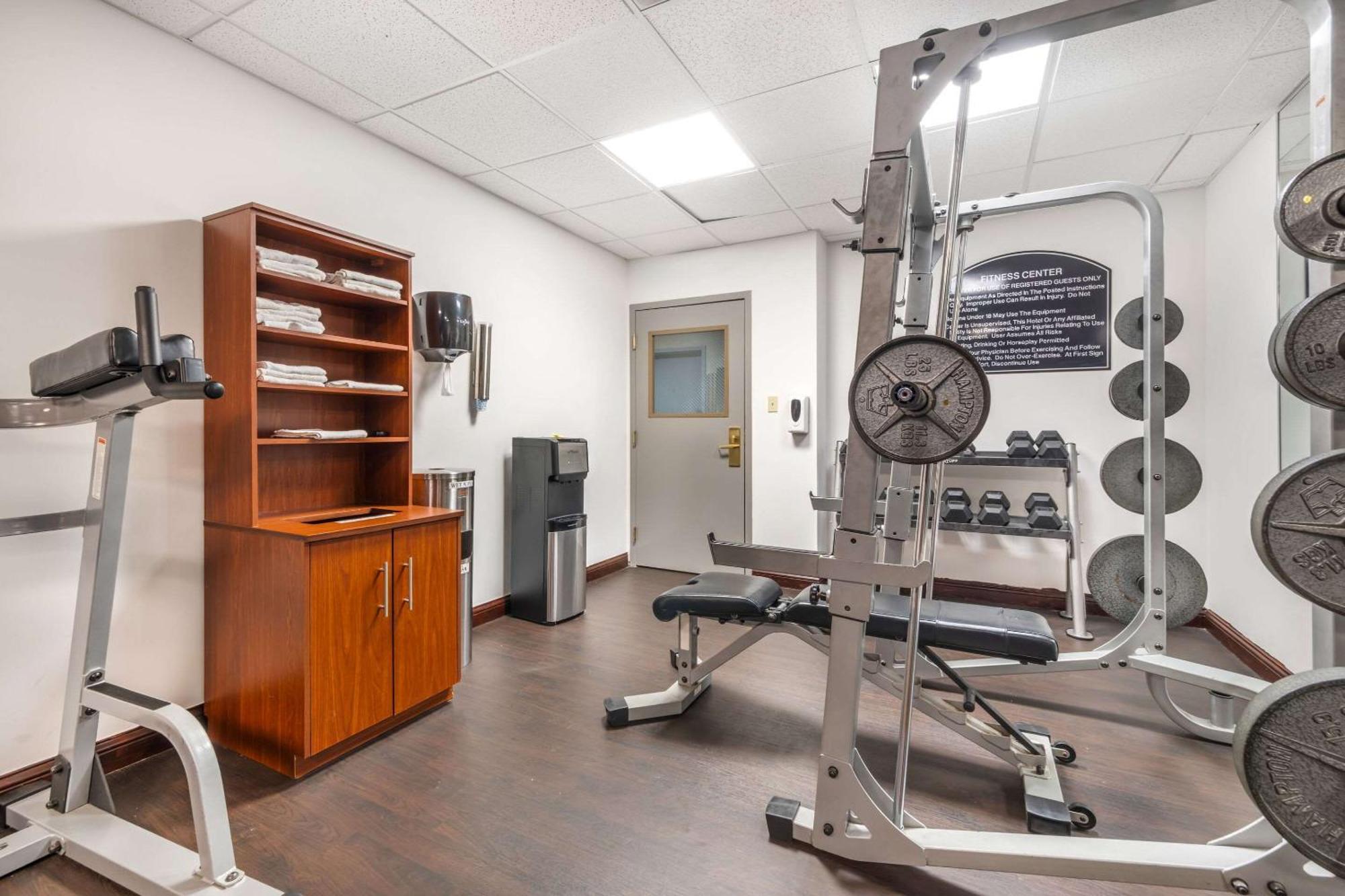 Comfort Suites Louisville Airport Экстерьер фото