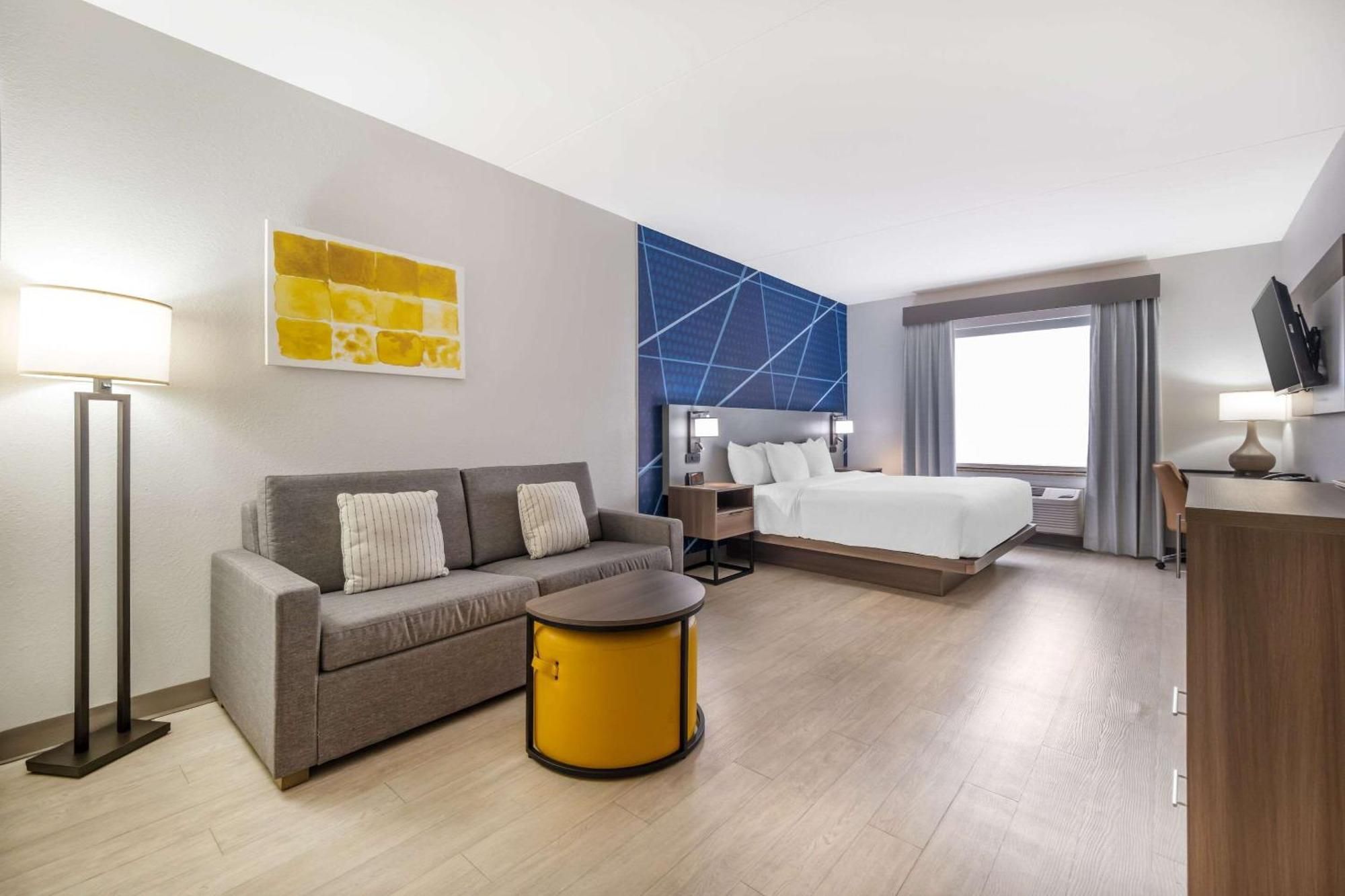 Comfort Suites Louisville Airport Экстерьер фото