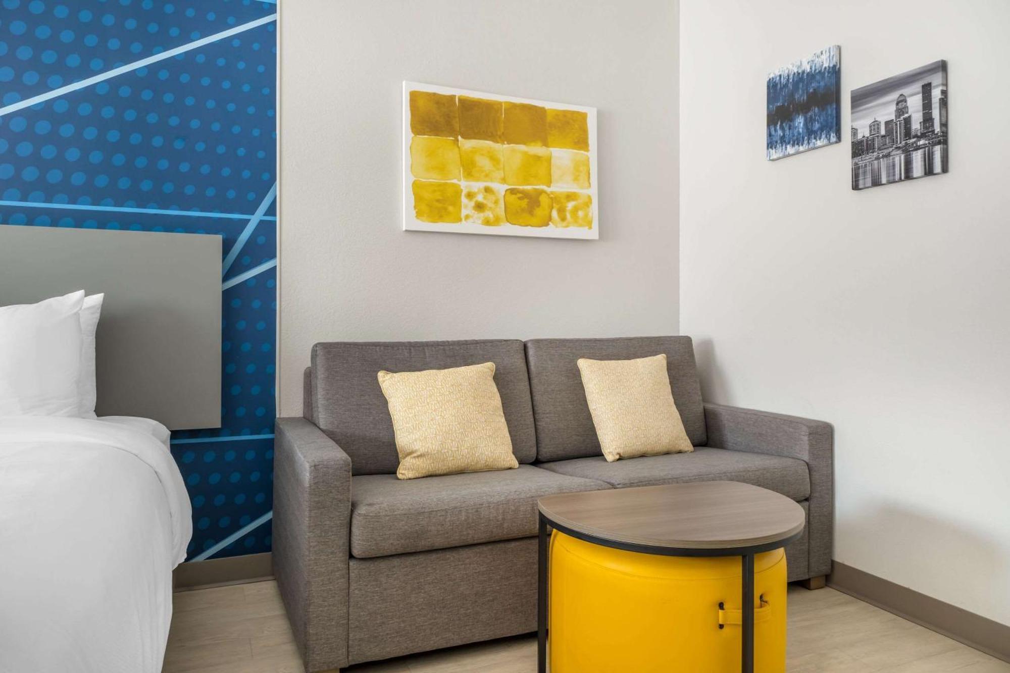 Comfort Suites Louisville Airport Экстерьер фото