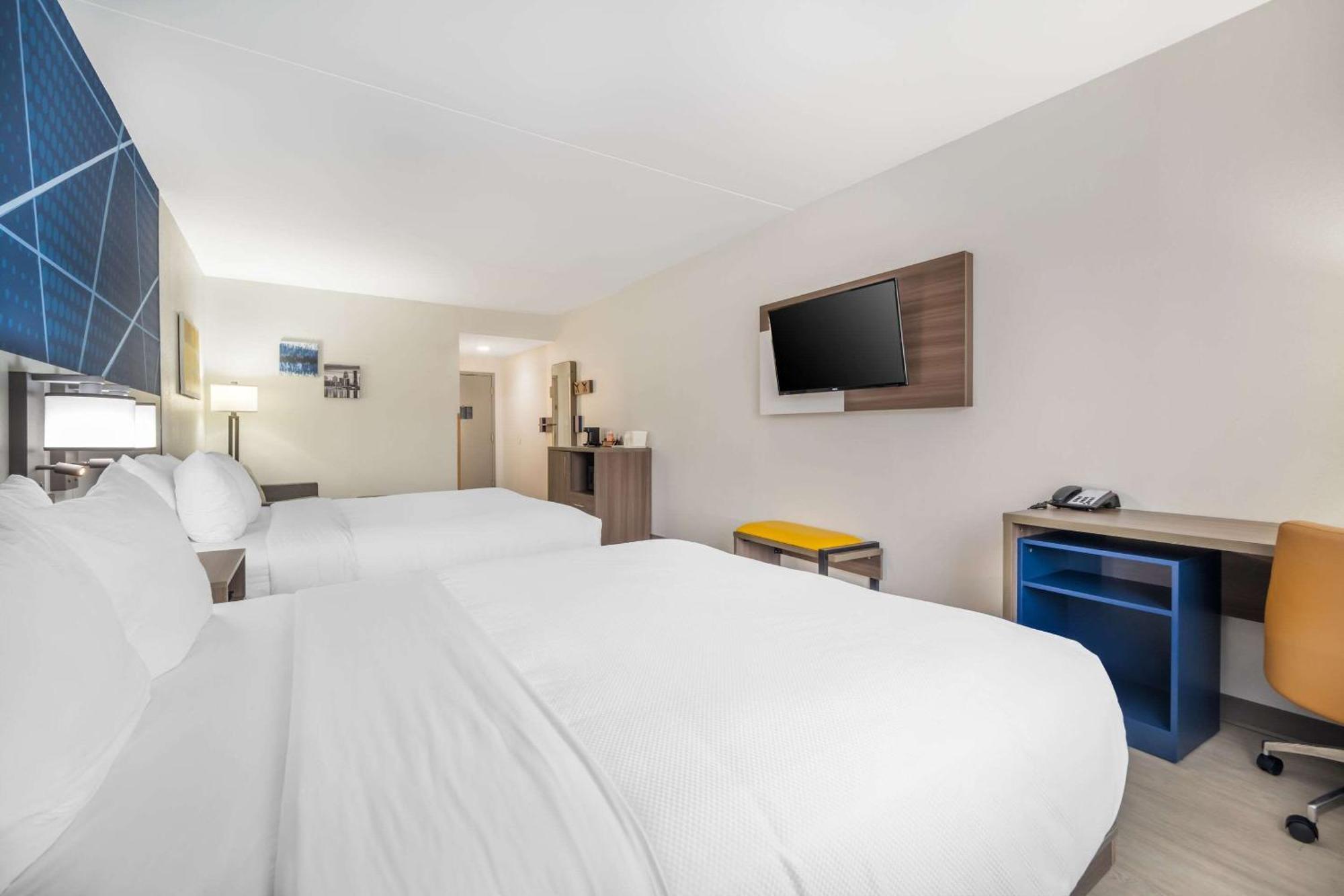 Comfort Suites Louisville Airport Экстерьер фото