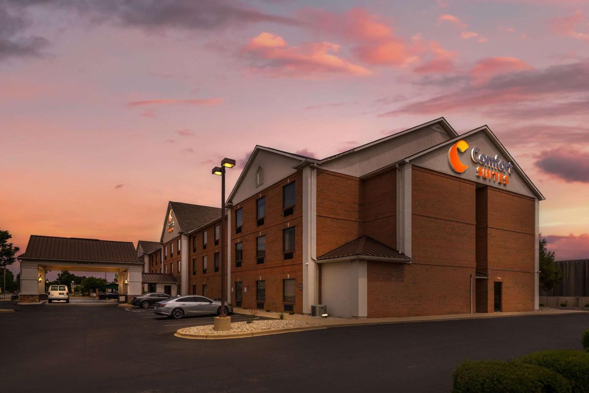 Comfort Suites Louisville Airport Экстерьер фото