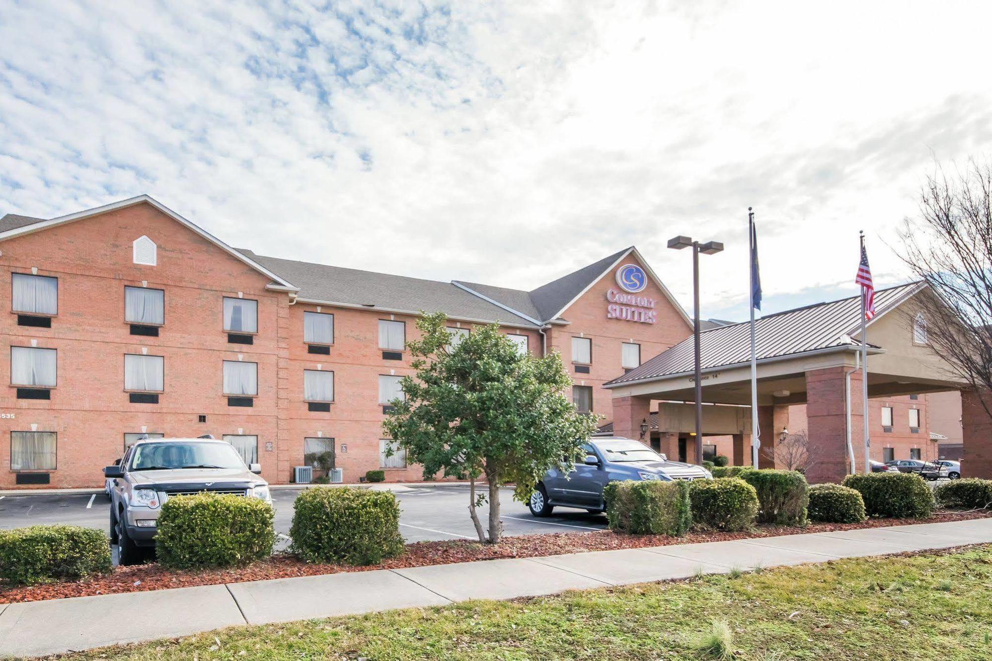 Comfort Suites Louisville Airport Экстерьер фото